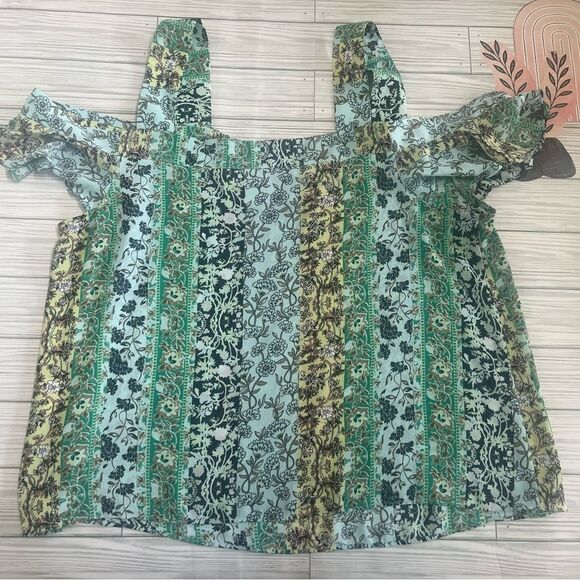 Soho Jeans Floral Green Off-Shoulder Top, cold shoulder, boho - Picture 6 of 7